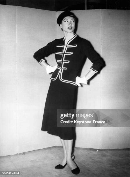 tailleur chanel 1956|172 Tailleur Chanel Stock Photos & High.